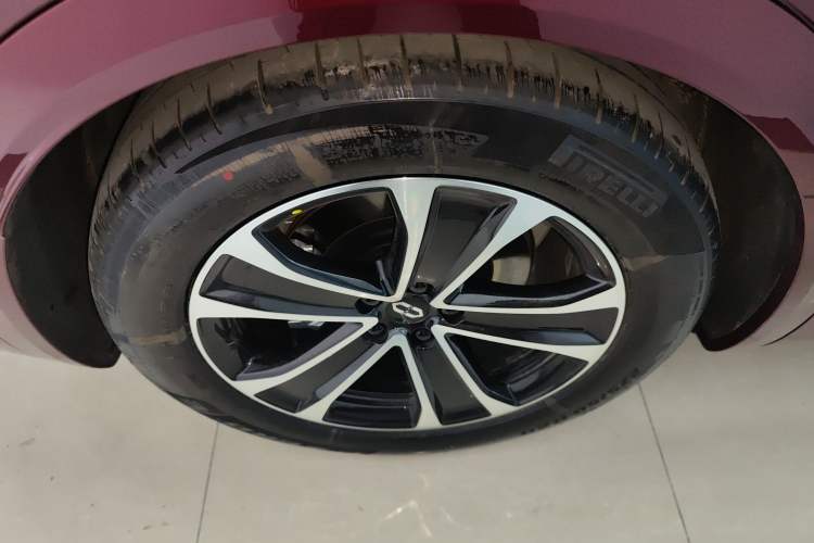Used Hima AITO M7 2026 Model Range-Extending Max All-Wheel Drive 5-Seater Version Right Rear Wheel Hub