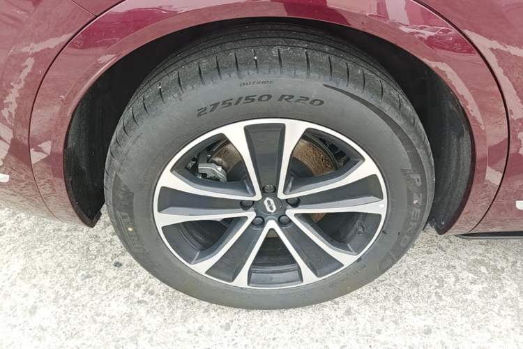 Used Hima AITO M7 2026 Model Range-Extending Ultra All-Wheel Drive 5-Seater Version Right Rear Wheel Hub