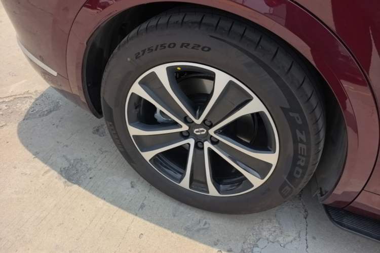 Used Hima AITO M7 2026 Model Range-Extending Ultra All-Wheel Drive 5-Seater Version Right Rear Wheel Hub