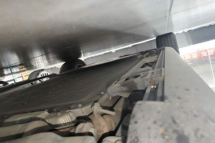 Used Hima AITO M7 2026 Model Range-Extending Ultra All-Wheel Drive 5-Seater Version Right Side Sill