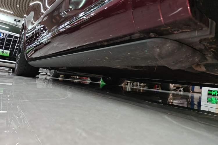 Used Hima AITO M7 2026 Model Range-Extending Max All-Wheel Drive 5-Seater Version Right Side Sill
