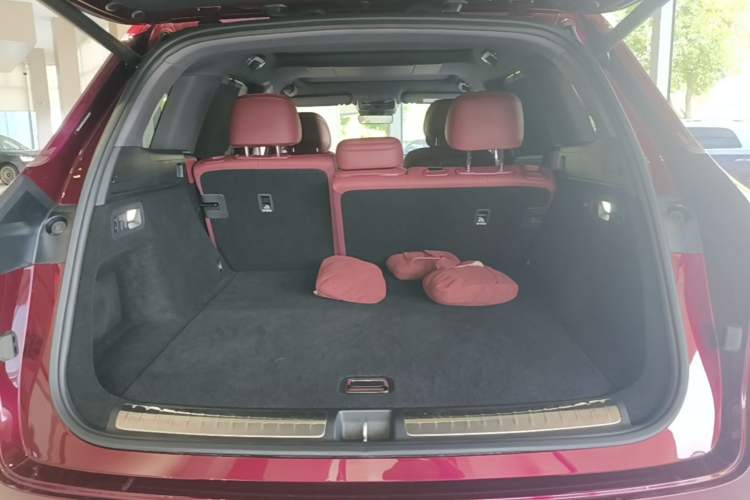 Used Hima AITO M7 2026 Model Range-Extending Ultra All-Wheel Drive 5-Seater Version Trunk