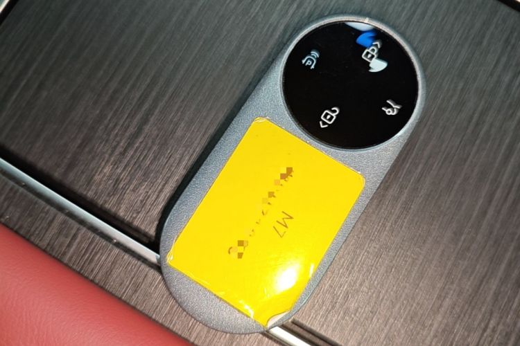 Used Hima AITO M7 2026 Model Range-Extending Ultra All-Wheel Drive 6-Seater Version Vehicle Key