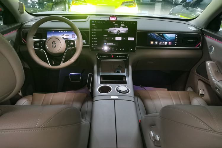 Used Hima AITO M7 2026 Model Range-Extending Max All-Wheel Drive 5-Seater Version Center Console