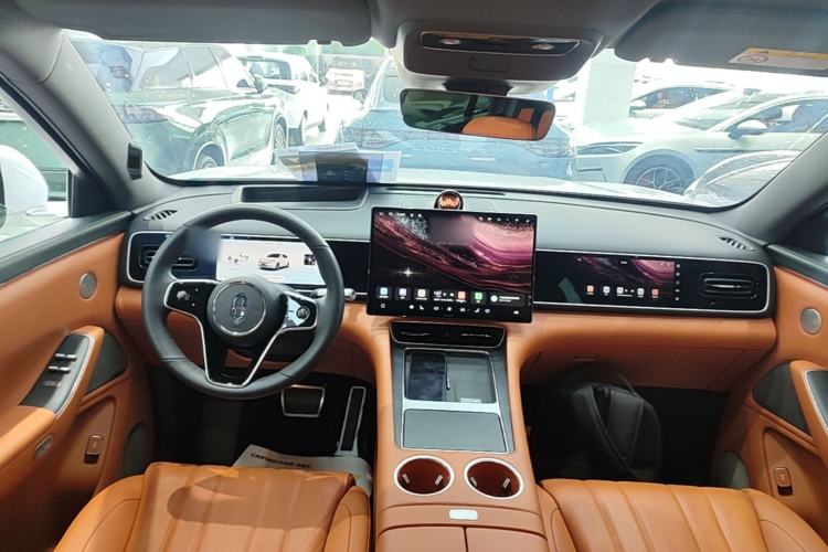 Used Hima AITO M7 2026 Model Range-Extending Pro+ All-Wheel Drive 5-Seater Version Center Console