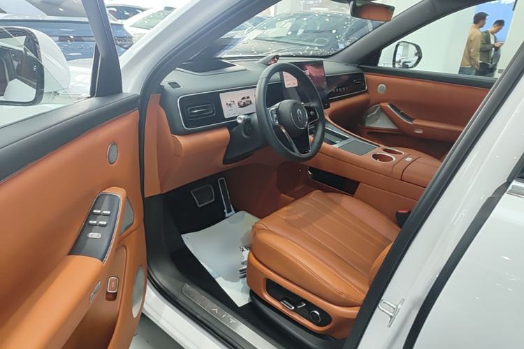 Used Hima AITO M7 2026 Model Range-Extending Pro+ All-Wheel Drive 5-Seater Version Driver Seat