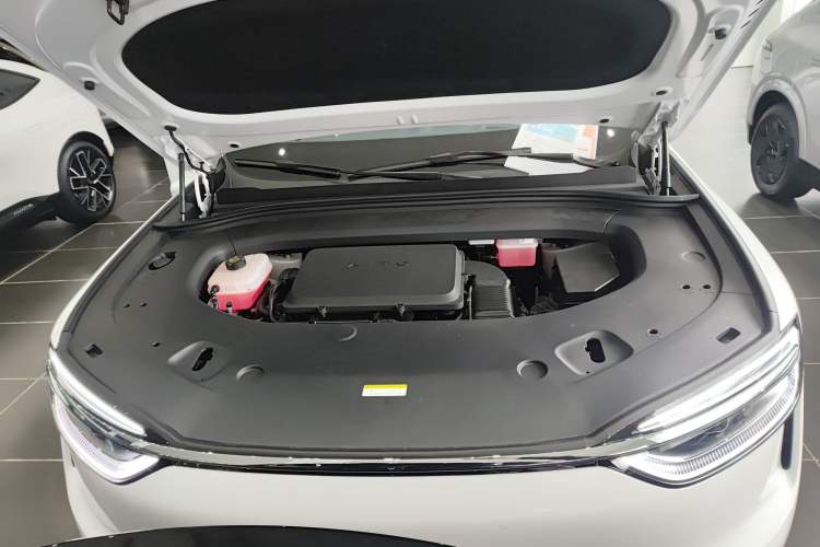 Used Hima AITO M7 2026 Model Range-Extending Pro+ All-Wheel Drive 5-Seater Version Engine Bay