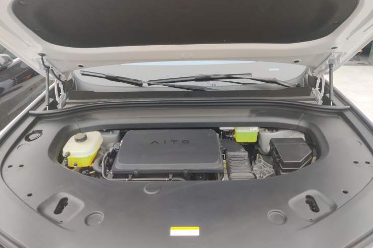 Used Hima AITO M7 2026 Model Range-Extending Ultra All-Wheel Drive 6-Seater Version Engine Bay