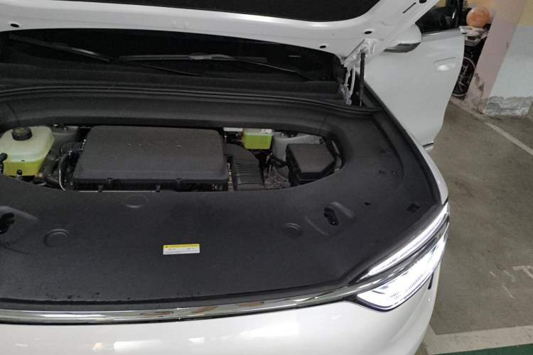 Used Hima AITO M7 2026 Model Range-Extending Ultra All-Wheel Drive 5-Seater Version Engine Bay Left