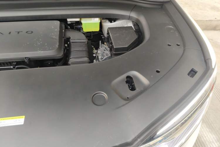 Used Hima AITO M7 2026 Model Range-Extending Pro+ All-Wheel Drive 5-Seater Version Engine Bay Left