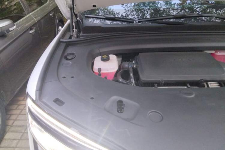 Used Hima AITO M7 2026 Model Range-Extending Ultra All-Wheel Drive 5-Seater Version Engine Bay Right