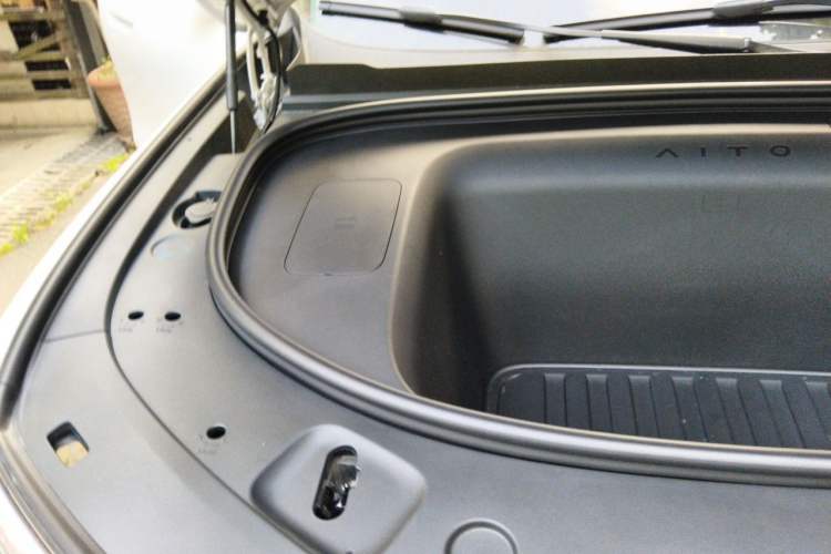 Used Hima AITO M7 2026 Model Pure Electric Max Long Range 5-Seater Version Engine Bay Right