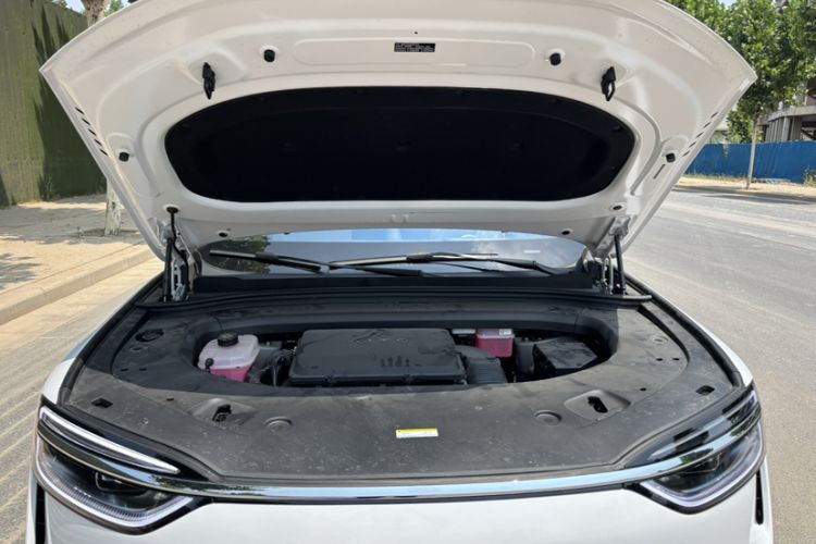 Used Hima AITO M7 2026 Model Range-Extending Pro+ All-Wheel Drive 5-Seater Version Engine Bay