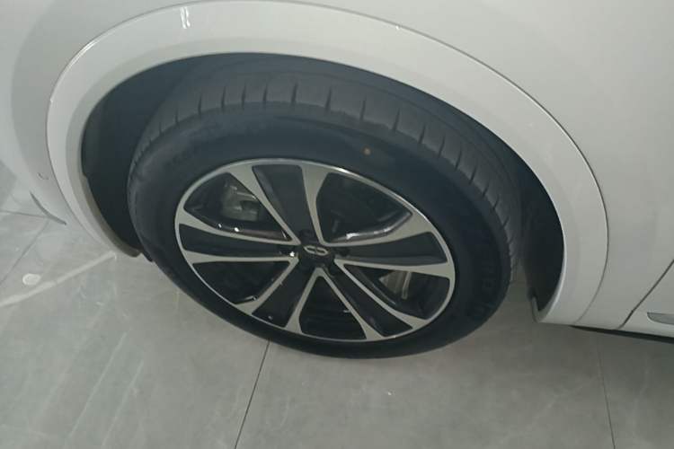 Used Hima AITO M7 2026 Model Range-Extending Ultra All-Wheel Drive 6-Seater Version Exterior 4