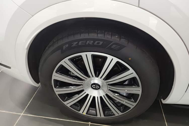 Used Hima AITO M7 2026 Model Range-Extending Pro+ All-Wheel Drive 5-Seater Version Exterior 5