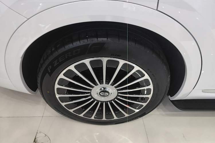 Used Hima AITO M7 2026 Model Range-Extending Ultra All-Wheel Drive 5-Seater Version Exterior 5