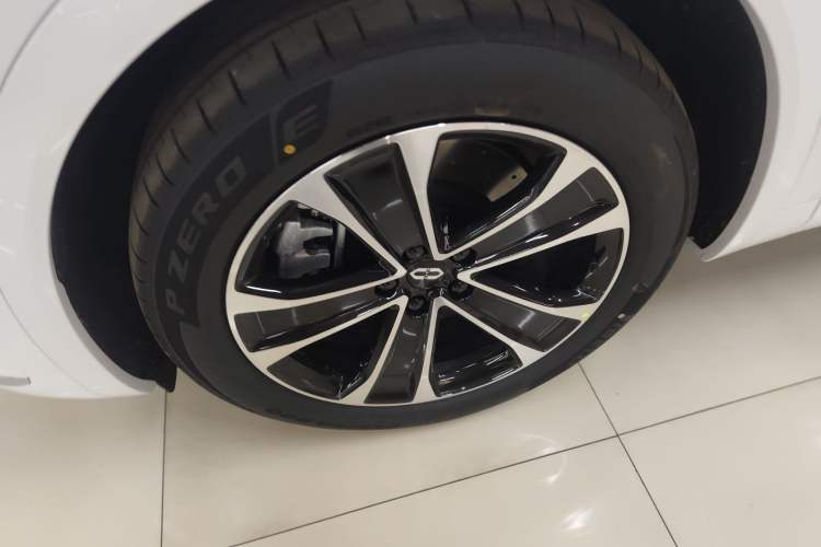 Used Hima AITO M7 2026 Model Range-Extending Max All-Wheel Drive 5-Seater Version Exterior 7
