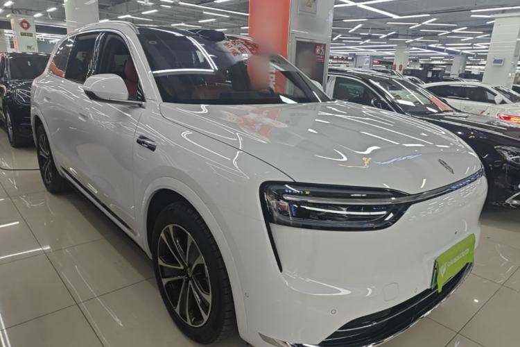 Used Hima AITO M7 2026 Model Range-Extending Max All-Wheel Drive 6-Seater Version Front Right 45 Deg