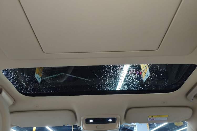 Used Hima AITO M7 2026 Model Range-Extending Ultra All-Wheel Drive 6-Seater Version Headliner