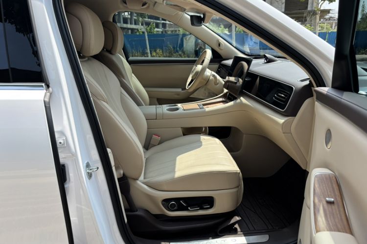 Used Hima AITO M7 2026 Model Range-Extending Pro+ All-Wheel Drive 5-Seater Version Interior 1