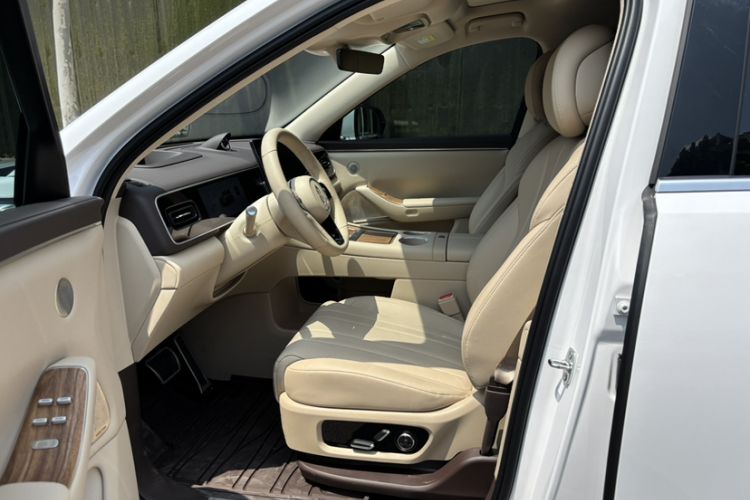 Used Hima AITO M7 2026 Model Range-Extending Pro+ All-Wheel Drive 5-Seater Version Interior 4