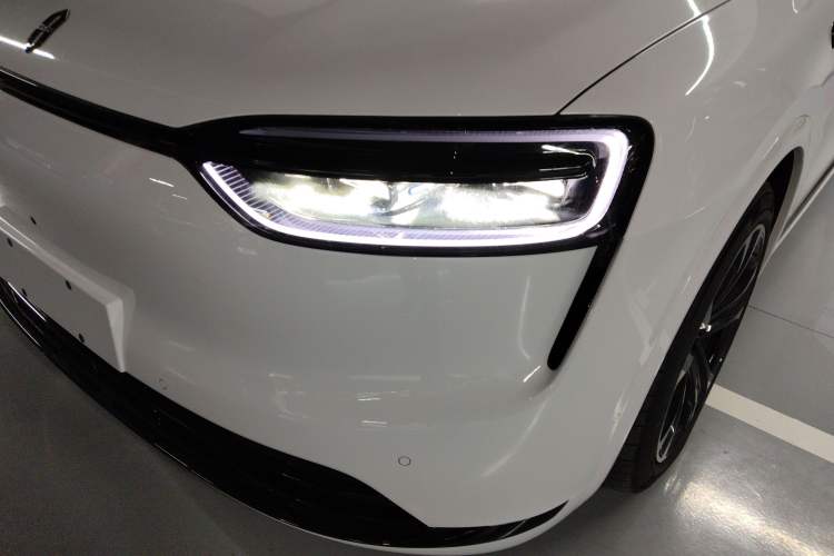 Used Hima AITO M7 2026 Model Range-Extending Max All-Wheel Drive 5-Seater Version Left Front Headlight