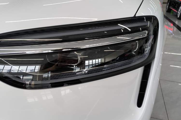 Used Hima AITO M7 2026 Model Range-Extending Ultra All-Wheel Drive 6-Seater Version Left Front Headlight