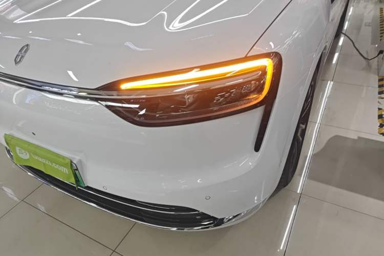 Used Hima AITO M7 2026 Model Range-Extending Max All-Wheel Drive 6-Seater Version Left Front Headlight