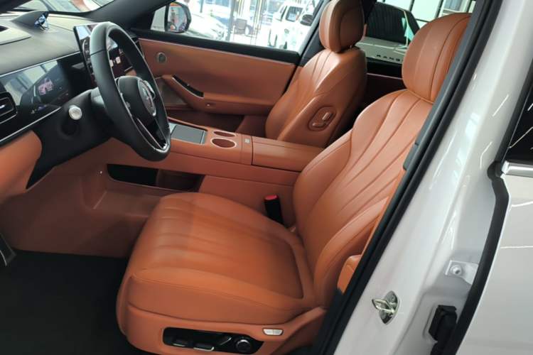 Used Hima AITO M7 2026 Model Range-Extending Ultra All-Wheel Drive 6-Seater Version Left Front Seat
