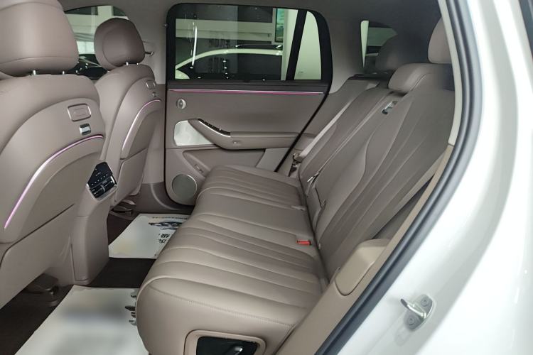 Used Hima AITO M7 2026 Model Range-Extending Pro+ All-Wheel Drive 5-Seater Version Left Rear Seat