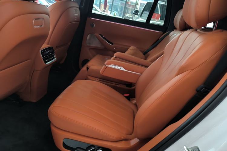 Used Hima AITO M7 2026 Model Range-Extending Ultra All-Wheel Drive 6-Seater Version Left Rear Seat