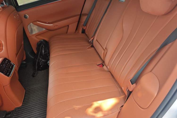 Used Hima AITO M7 2026 Model Range-Extending Ultra All-Wheel Drive 5-Seater Version Left Rear Seat