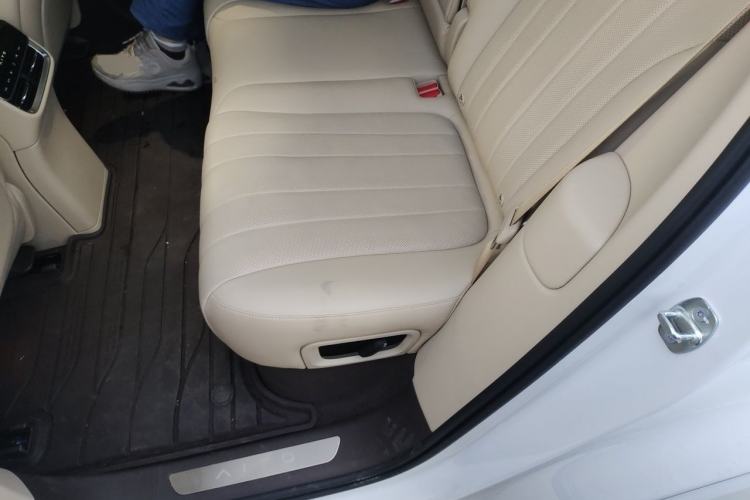 Used Hima AITO M7 2026 Model Range-Extending Max All-Wheel Drive 5-Seater Version Left Rear Seat