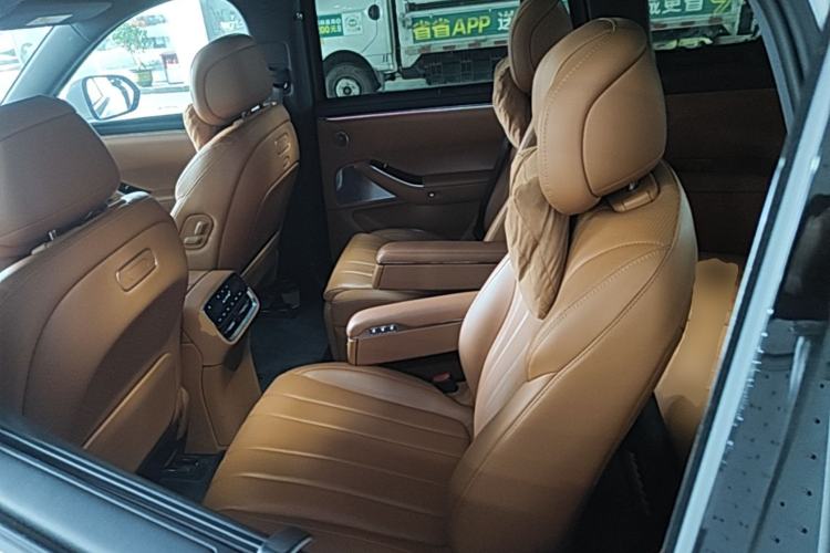 Used Hima AITO M7 2026 Model Range-Extending Ultra All-Wheel Drive 6-Seater Version Left Rear Seat