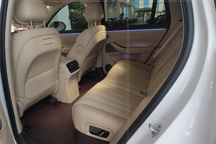 Used Hima AITO M7 2026 Model Range-Extending Ultra All-Wheel Drive 5-Seater Version Left Rear Seat