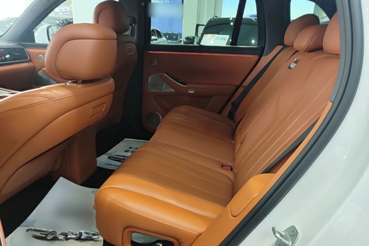 Used Hima AITO M7 2026 Model Range-Extending Pro+ All-Wheel Drive 5-Seater Version Left Rear Seat
