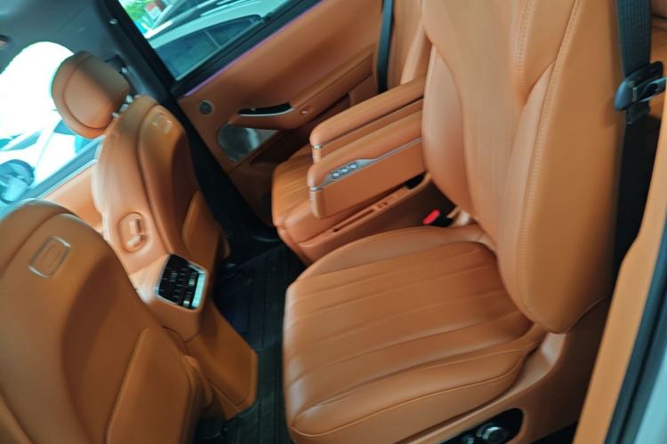 Used Hima AITO M7 2026 Model Pure Electric Max Long Range 6-Seater Version Left Rear Seat