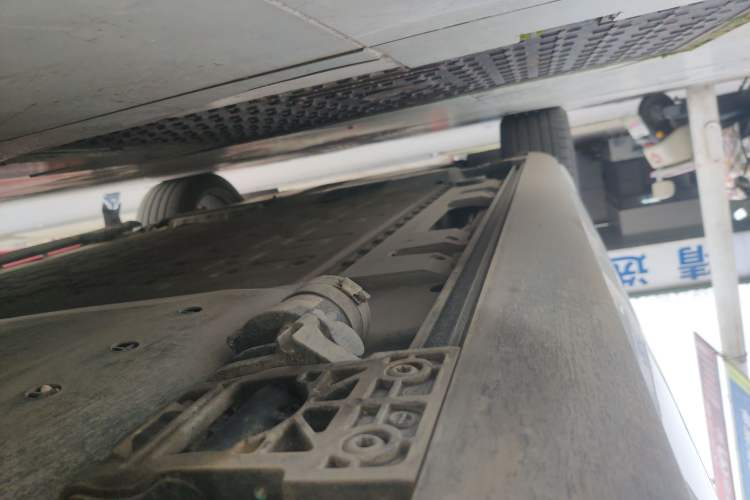 Used Hima AITO M7 2026 Model Range-Extending Ultra All-Wheel Drive 6-Seater Version Left Side Sill