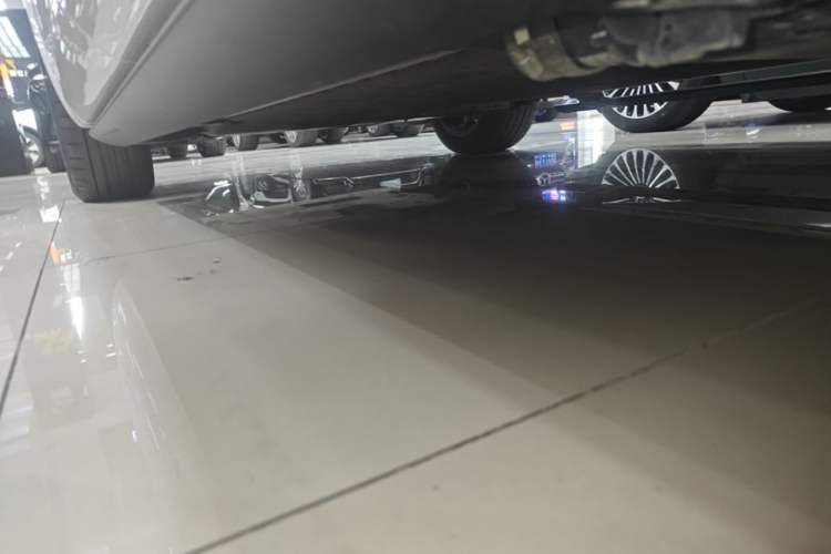 Used Hima AITO M7 2026 Model Range-Extending Max All-Wheel Drive 6-Seater Version Left Side Sill