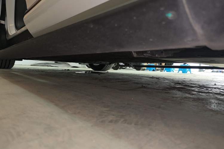 Used Hima AITO M7 2026 Model Range-Extending Ultra All-Wheel Drive 6-Seater Version Left Side Sill