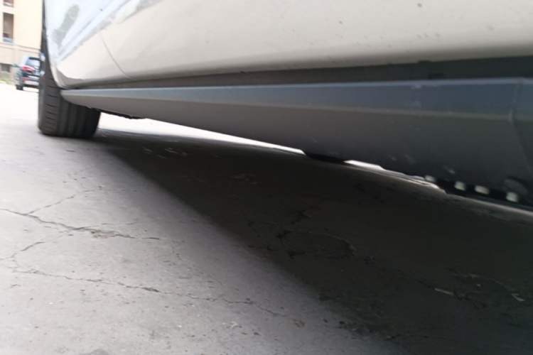 Used Hima AITO M7 2026 Model Range-Extending Pro+ All-Wheel Drive 5-Seater Version Left Side Sill