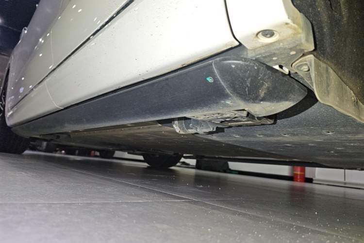 Used Hima AITO M7 2026 Model Range-Extending Ultra All-Wheel Drive 6-Seater Version Left Side Sill