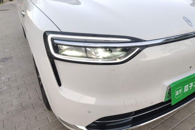 Used Hima AITO M7 2026 Model Range-Extending Max All-Wheel Drive 5-Seater Version Right Front Headlight