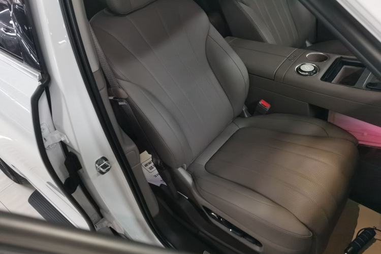 Used Hima AITO M7 2026 Model Range-Extending Max All-Wheel Drive 5-Seater Version Right Front Seat