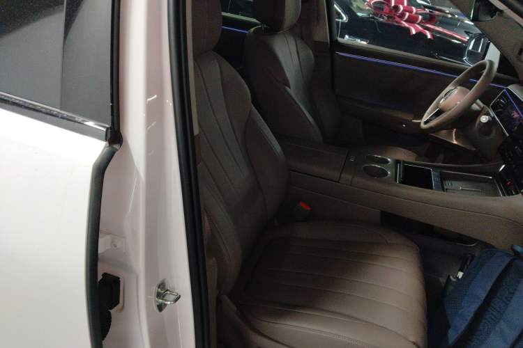 Used Hima AITO M7 2026 Model Range-Extending Max All-Wheel Drive 5-Seater Version Right Front Seat