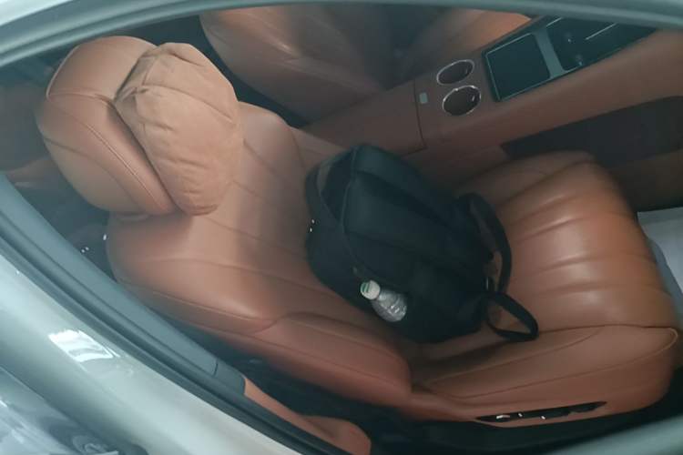 Used Hima AITO M7 2026 Model Range-Extending Ultra All-Wheel Drive 6-Seater Version Right Front Seat