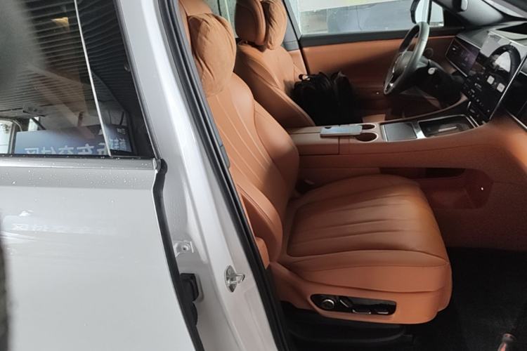 Used Hima AITO M7 2026 Model Range-Extending Ultra All-Wheel Drive 6-Seater Version Right Front Seat