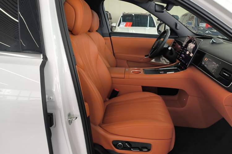 Used Hima AITO M7 2026 Model Range-Extending Ultra All-Wheel Drive 6-Seater Version Right Front Seat