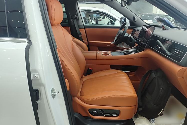 Used Hima AITO M7 2026 Model Range-Extending Pro+ All-Wheel Drive 5-Seater Version Right Front Seat