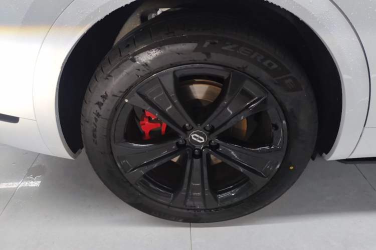 Used Hima AITO M7 2026 Model Range-Extending Ultra All-Wheel Drive 6-Seater Version Right Rear Wheel Hub